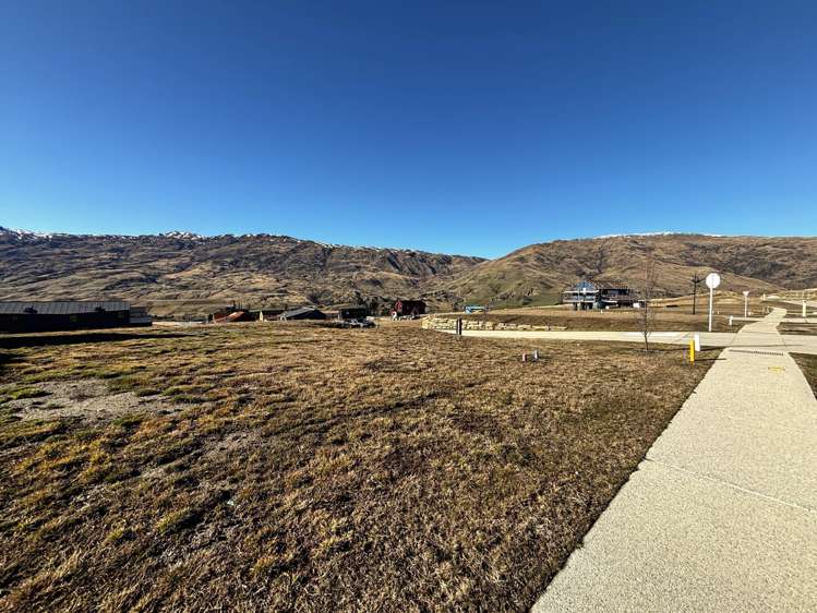 Lot 209 Little Meg Lane_3