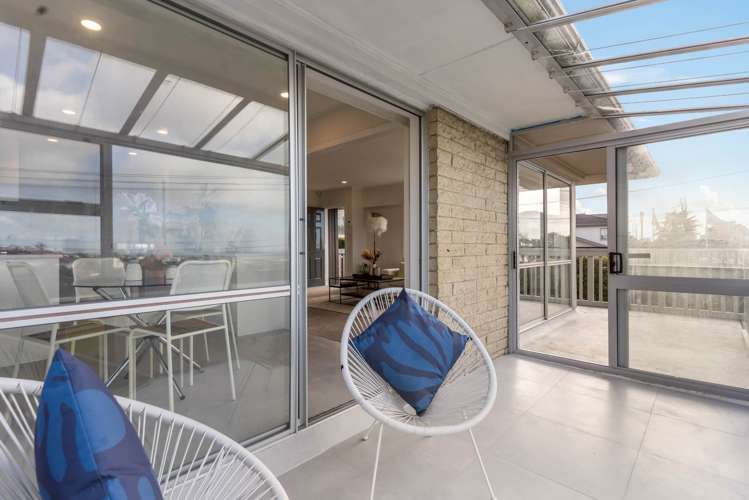 832 East Coast Road Oteha_12