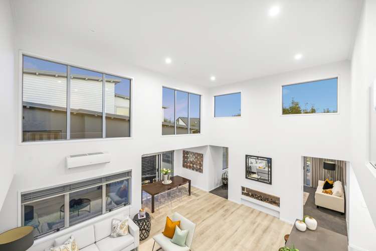 8 Tuatini Place Long Bay_19