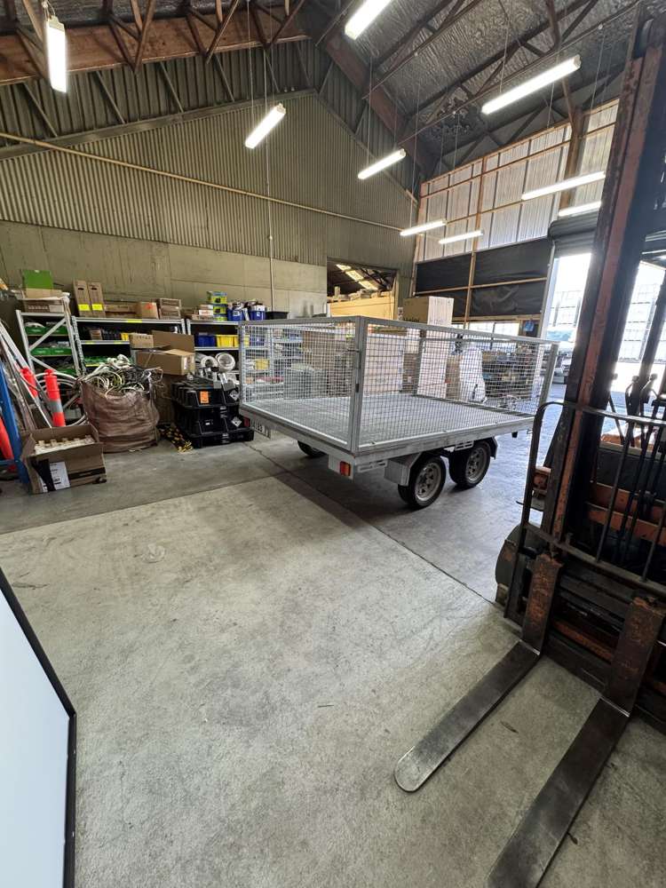 405-407 King Street North Hastings_4