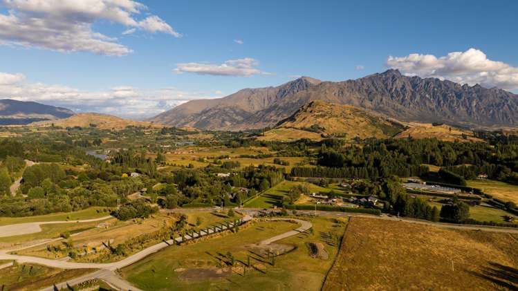 3 Station Rise Dalefield/Wakatipu Basin_10