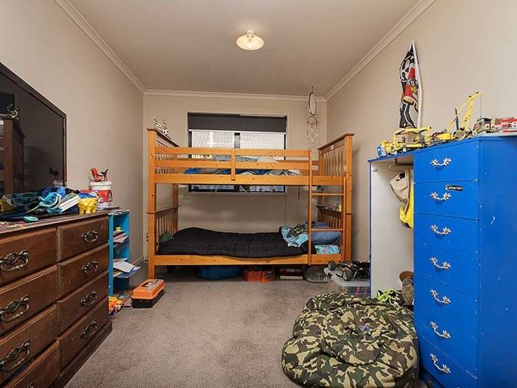 16 Wroxton Place Waiuku_5