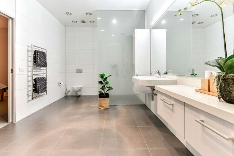 3 Peninsula Point Huntington_22