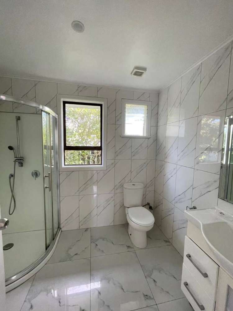 128 Cobham Crescent Kelston_6