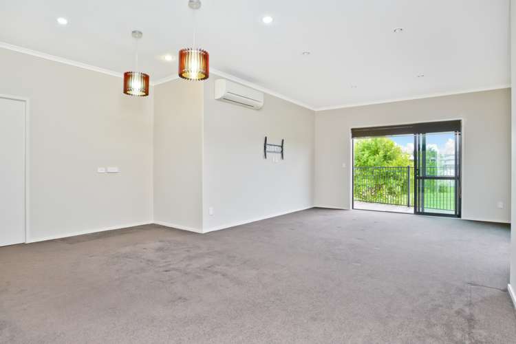 22 Pointon Glade Grandview Heights_7