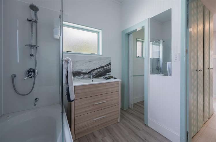 26 Murphy Street Toi Toi_14