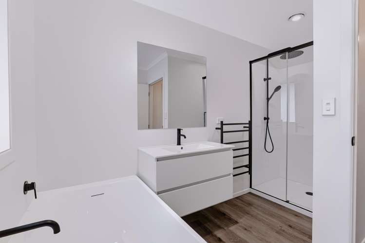 28b Cloten Road Stratford_23