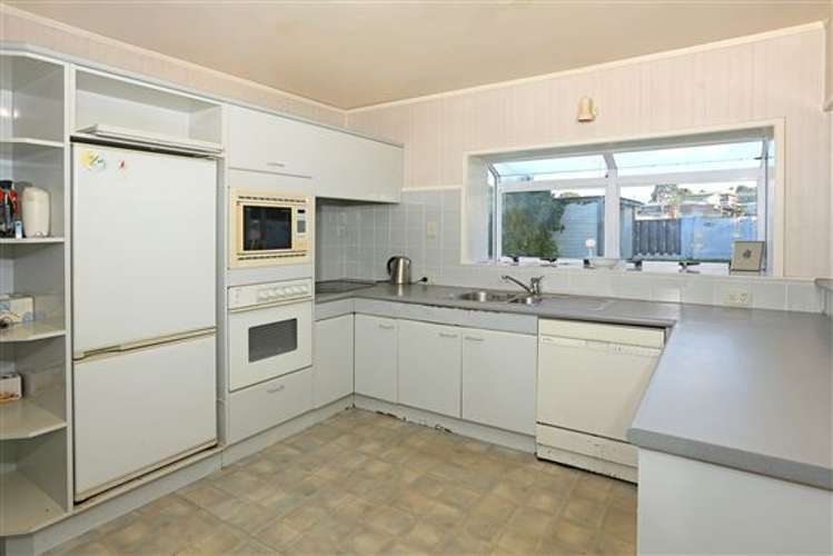 21 Lyndhurst Road Te Atatu South_10