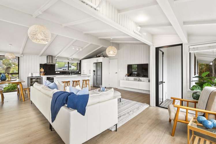 18 Macnay Way Murrays Bay_7