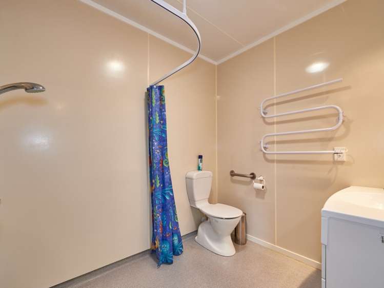 5 Barnes Court Roslyn_11