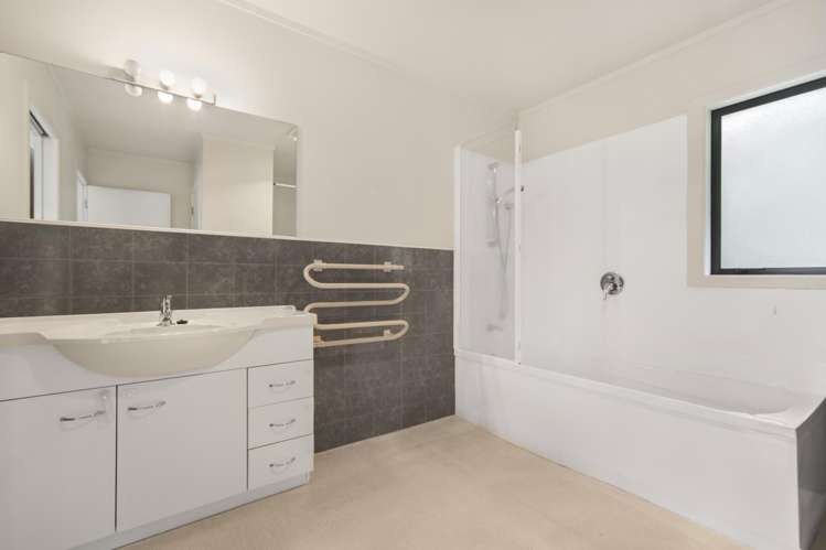 40 Stratford Road Manurewa_18