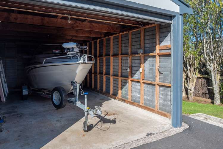 2 Cooper Avenue Holdens Bay_14