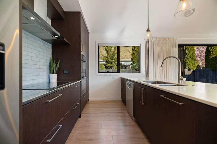 4 and 4A Marsden Place Lower Shotover_6