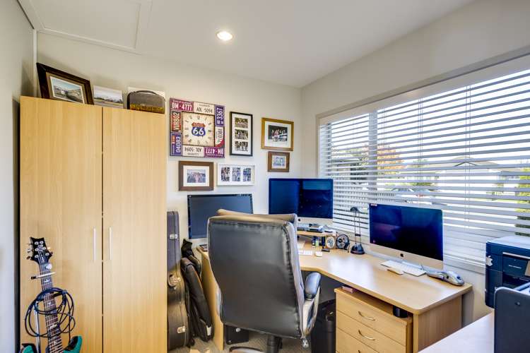 10 Milford Place Poraiti_15