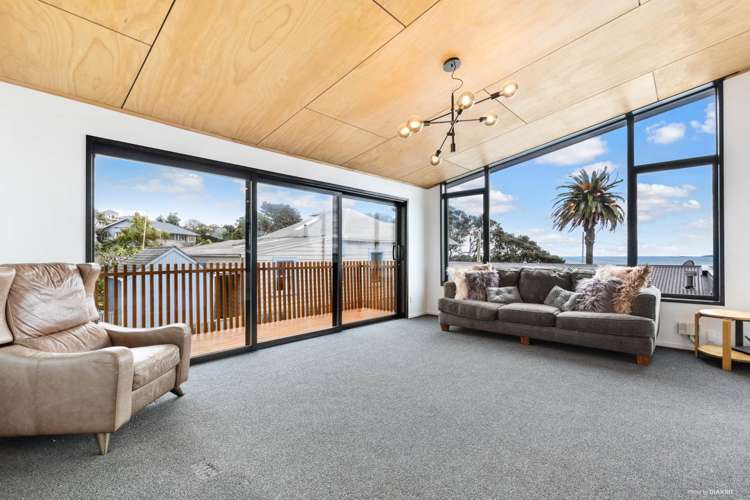 2/7 Old Lake Road Narrow Neck_2