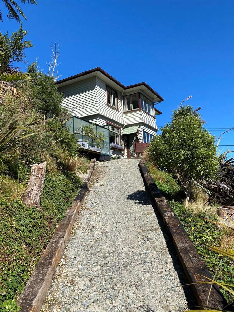 36 Chapel Street Greymouth_24