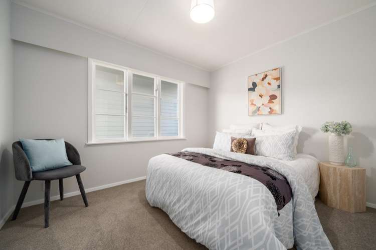 16 Russell Road Wainuiomata_9