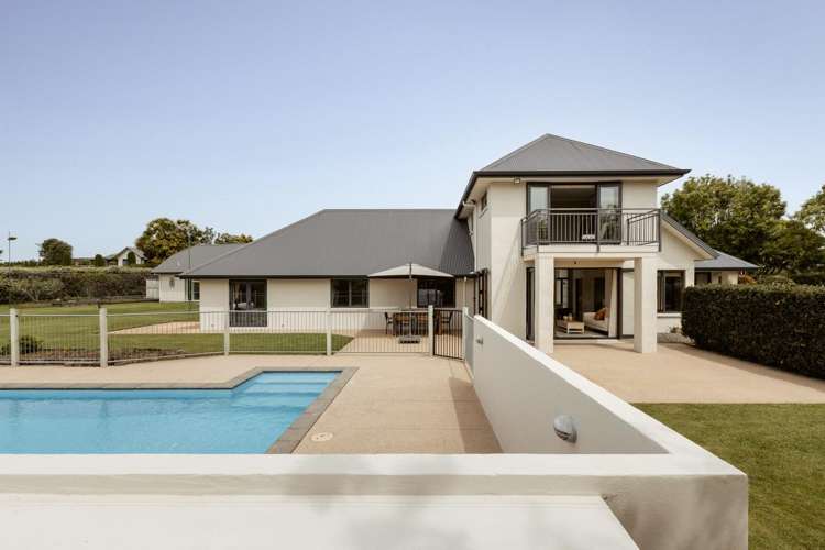 111 Freeburn Road Pyes Pa_12