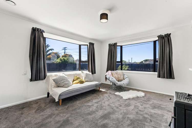63 Basingstoke Street Aranui_7