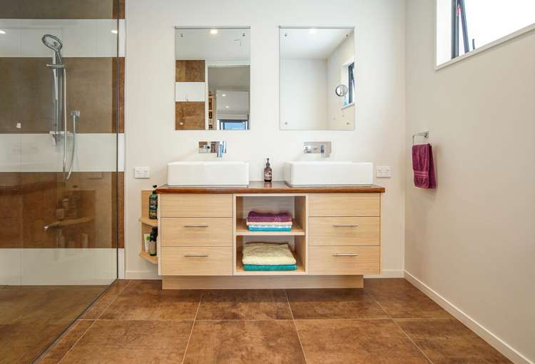 3 Andy Whiting Place Stoke_11