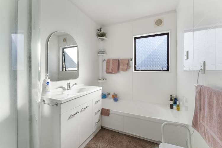 63 Convent Road Otaki_14