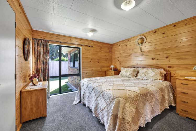 69 Egmont Street Hawera_11