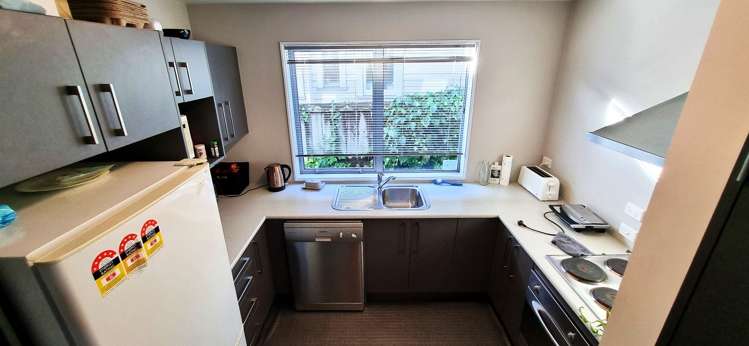 118 Lincoln Road Henderson_5