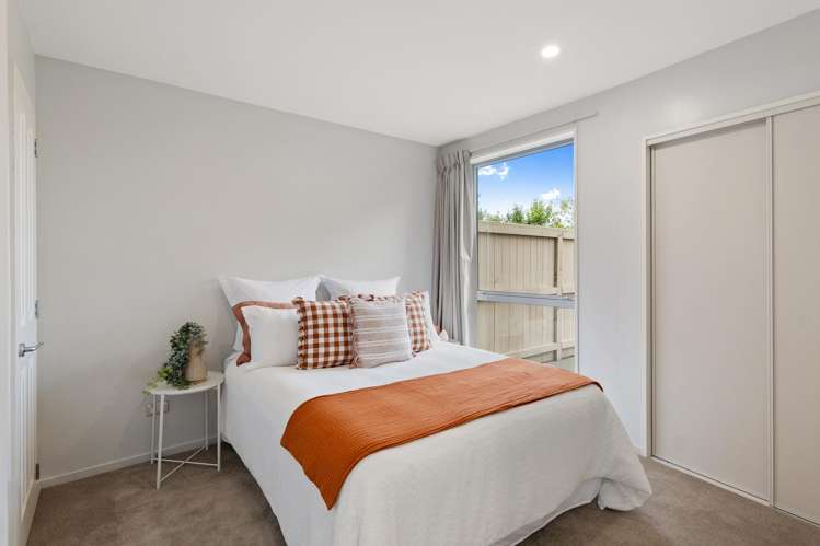 18 Henley Green Northwood_13