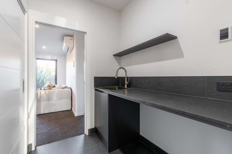 9 Walton Way Lower Shotover_24