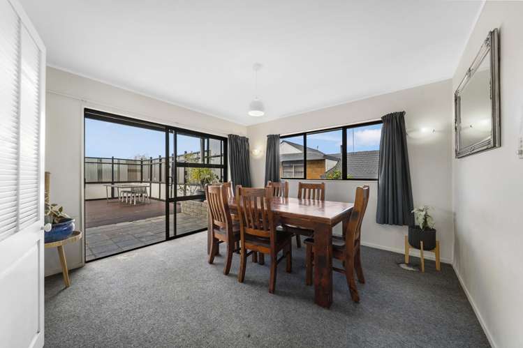 21 Rushgreen Avenue Pahurehure_5