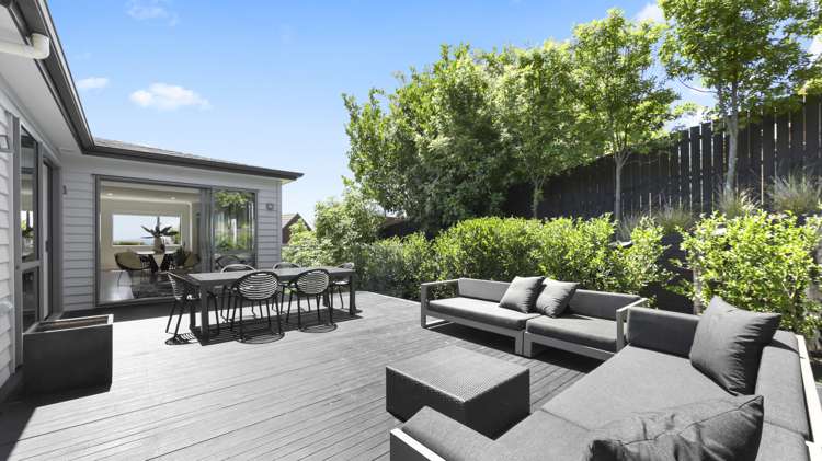 89d William Bayes Place Red Beach_12