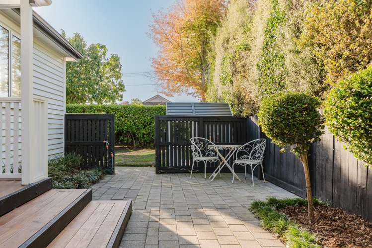 42 Naylor Street Hamilton East_23