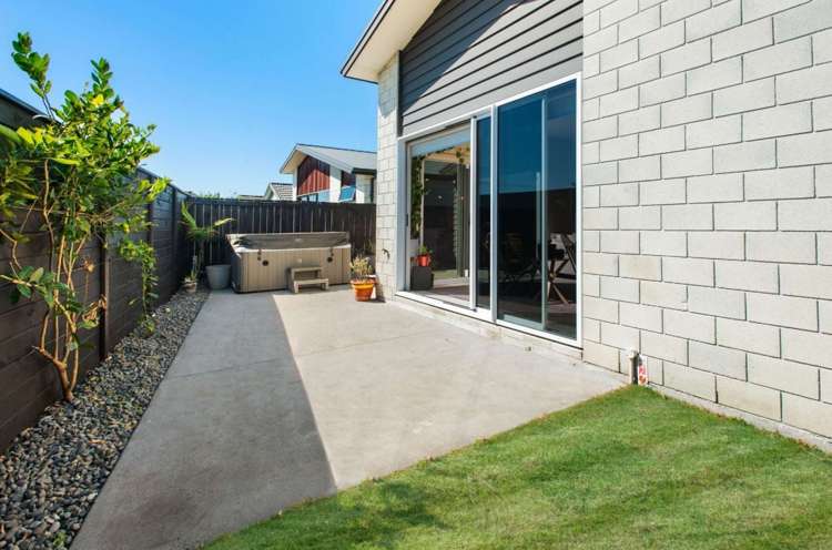 16 Te Hare Piahana Way Papamoa Beach_12