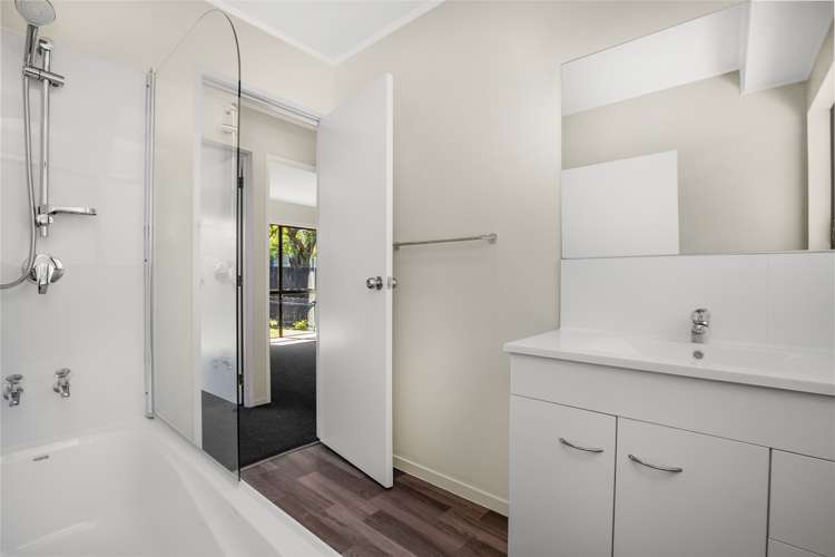 1/11 Blackgate Place Manurewa_8