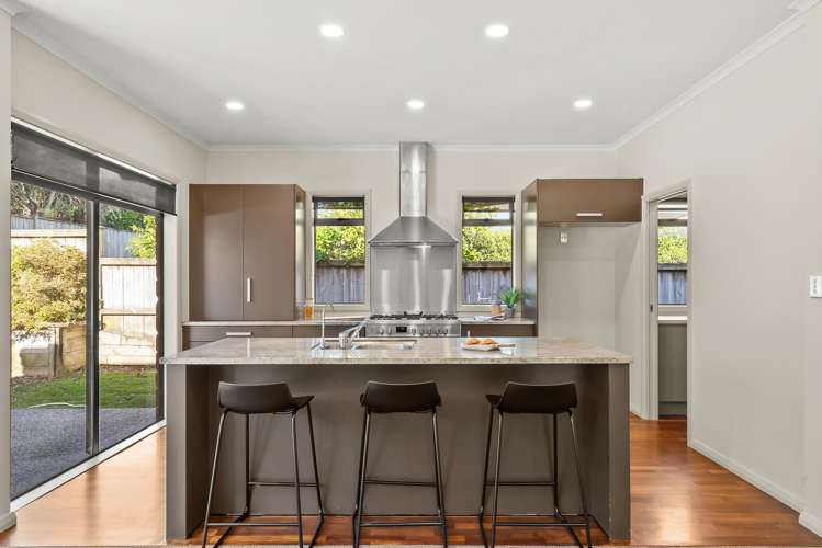 49 Intrepid Crescent Beachlands_8