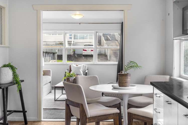 1/5 Woodall Place Totara Vale_17