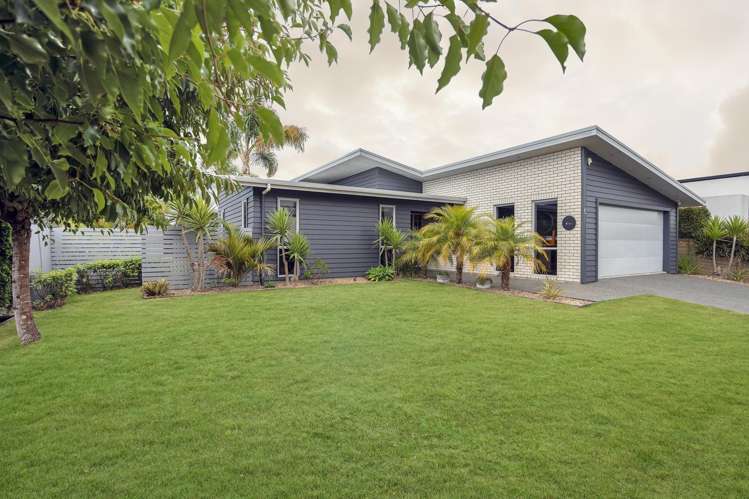 5 Featherstone Drive Flagstaff_12