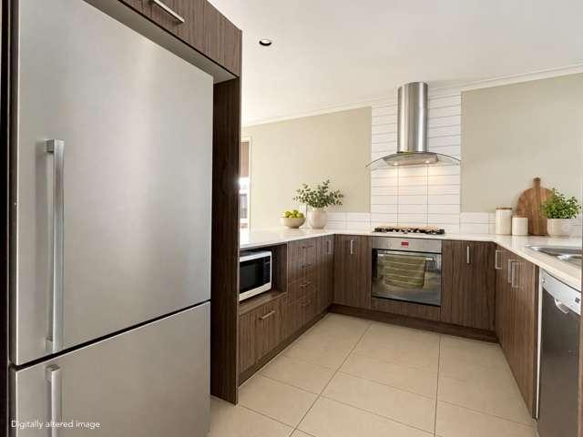 Spacious, Comfortable Family Home in Addison