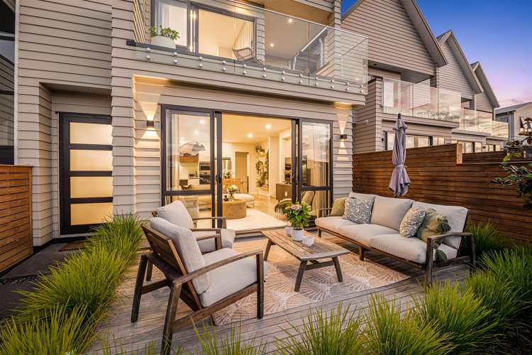 10 Arran Point Parade Orewa_16