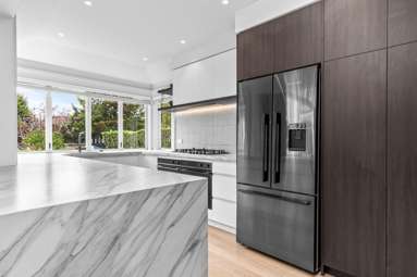 8 Aikmans Road_2