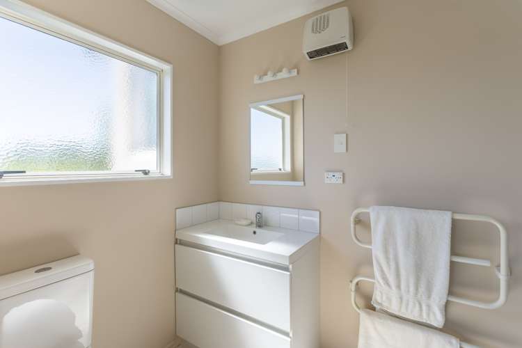 7 Amokura Street Waikanae_17