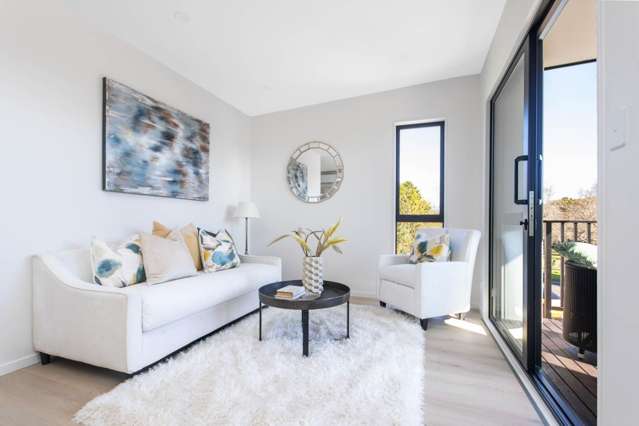 Brand New 3-bedroom Home with 10 Year Master B...