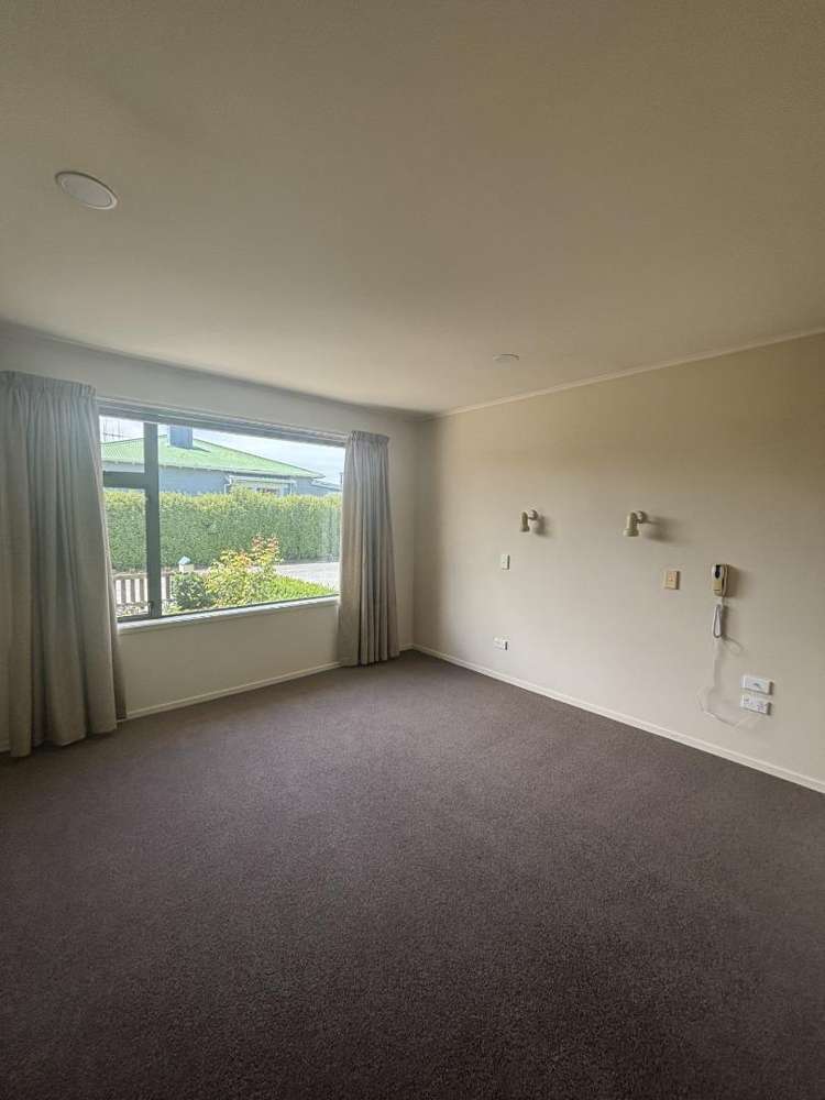 441 Thames Highway 11441_2