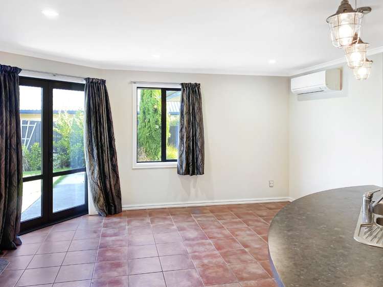 96 Charles Street 11353_5