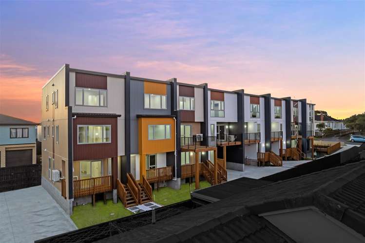 1-9/8 Reeves Avenue_1