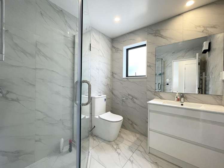 8 Arahopu Place Papakura_12