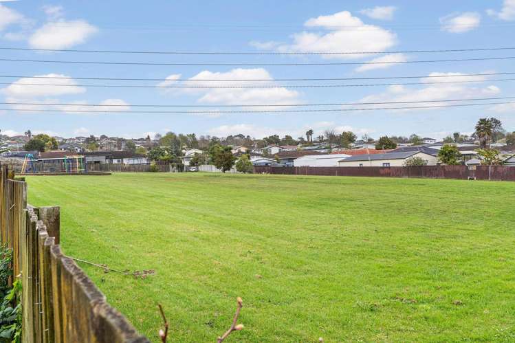 25 Matthews Road Flat Bush_13