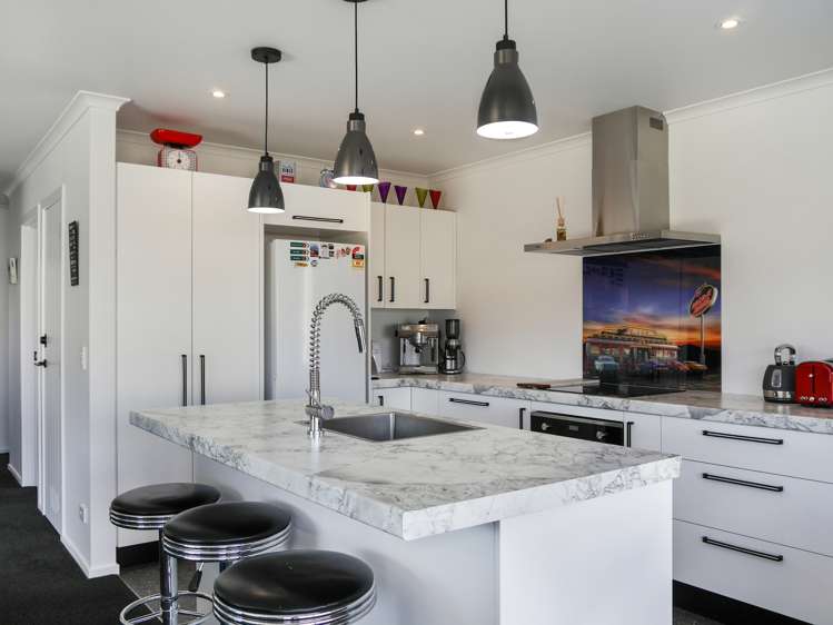 19 Irishman Drive Twizel_6