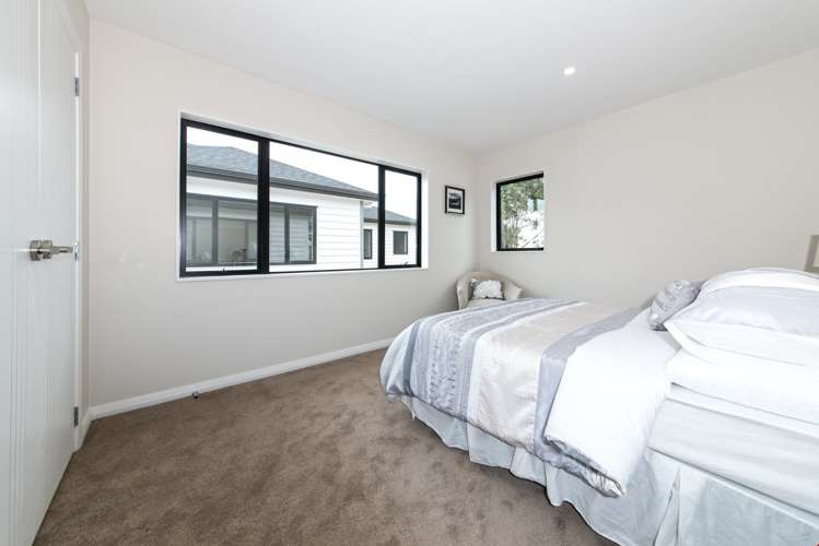 8 Dalwhinnie Parade Highland Park_14