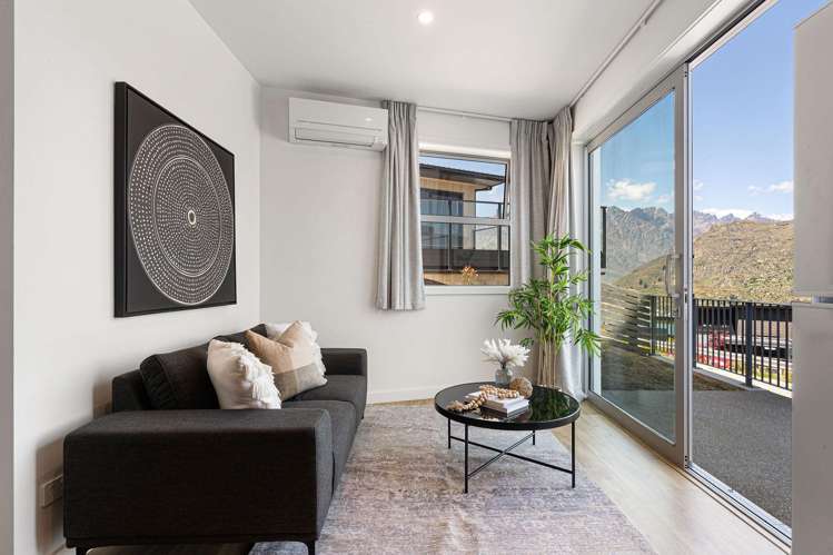 12A Florence Close Queenstown Hill_26